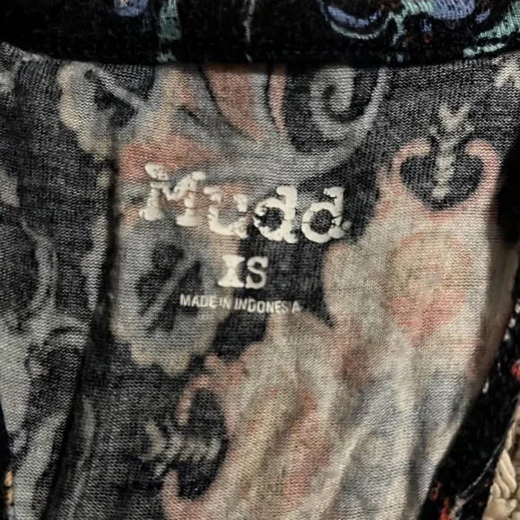 Pattern Tank - Picture 2 of 2